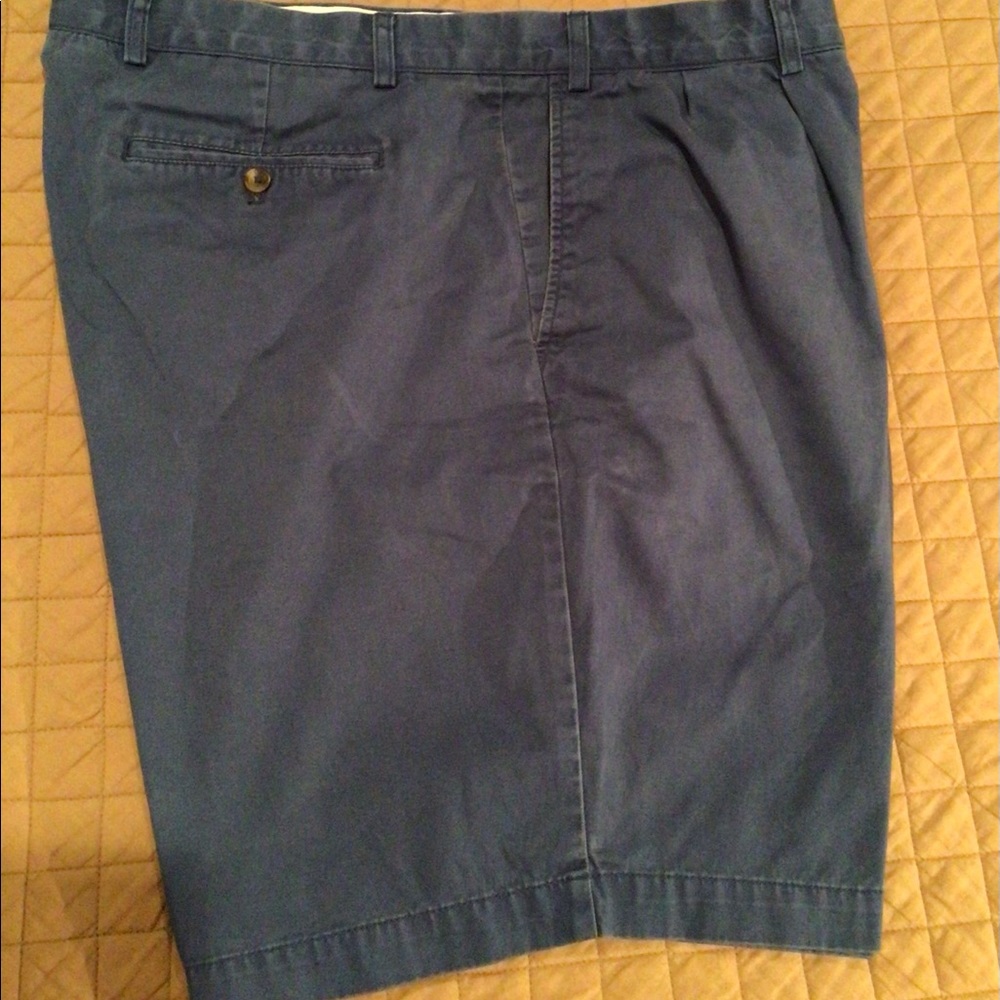 Men’s Roundtree and York pleated front shorts